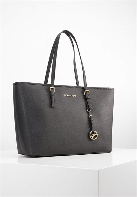 michael kors jetset travel schwarz|Michael Kors jet set duffle.